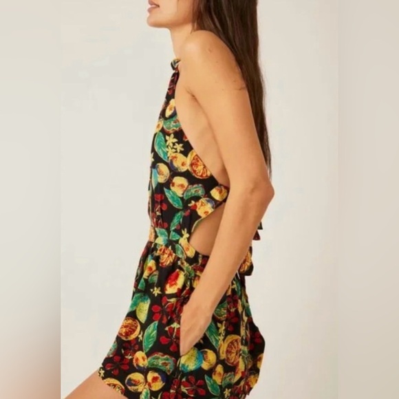 🍊 Free People Coral Tides Romper – NWT Size Small Open Back Halter 🍊 - Picture 7 of 12